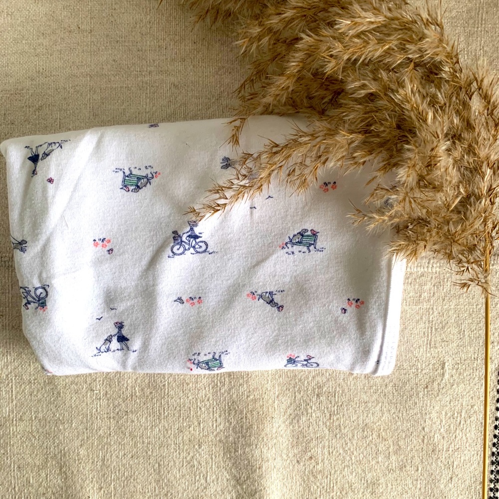 ⭐️3/$10 Carter’s cotton swaddle blanket